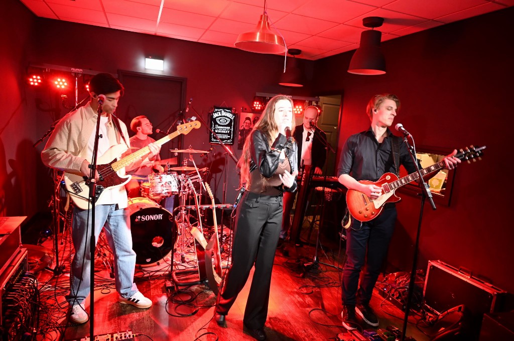 ../Images/10 jaar Ro's Barbershop 026.jpg